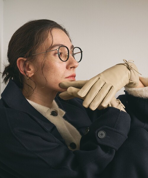 BEAUTY&YOUTH UNITED ARROWS(ビューティーアンドユースユナイテッドアローズ)の「レザー×スエード コンビ リボン グローブ(手袋・レディース・ダークブラウン/ダークグレー/ナチュラル・FREE)」の20枚目の写真