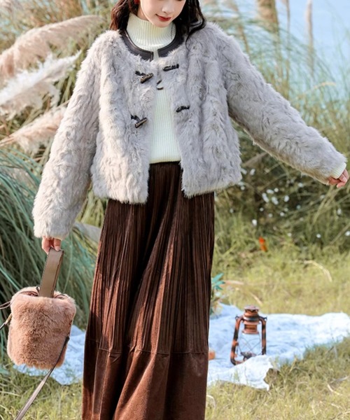 セール】くるみボタンフェイクファーショートブルゾン（ノーカラー