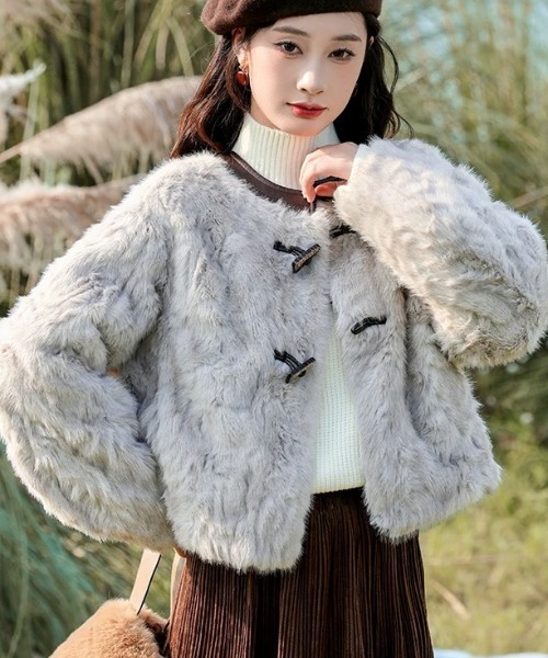 セール】くるみボタンフェイクファーショートブルゾン（ノーカラー