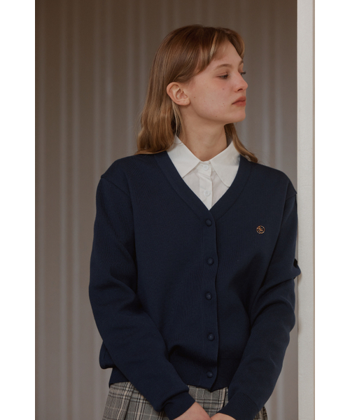 ANOETIC(アノエティック)の「ANC BASIC V-NECK CARDIGAN_NAVY(カーディガン/ボレロ・レディース・ネイビー・FREE)」の2枚目の写真