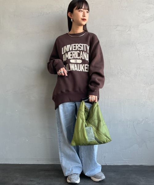 AMERICANA（アメリカーナ）の「[Americana/アメリカーナ] ボリュームスリーブ カレッジロゴスウェット（スウェット・レディース・ブラック/ライトグレー/ダークブラウン・ONE SIZE）」の10枚目の写真