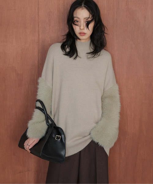 AMELY(エミリー)の「シャギースリーブニットトップス(ニット/セーター・レディース・ブラック/ベージュ/ブラウン・フリー)」の1枚目の写真