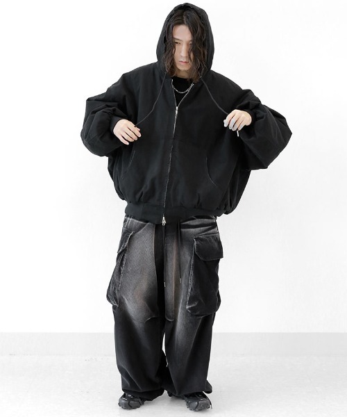 minsobi（ミンソビ）の「ダメージタッチ 中綿入り 防寒パーカー（ノーカラージャケット・メンズ・チャコール/ブラック・FREE）」の6枚目の写真