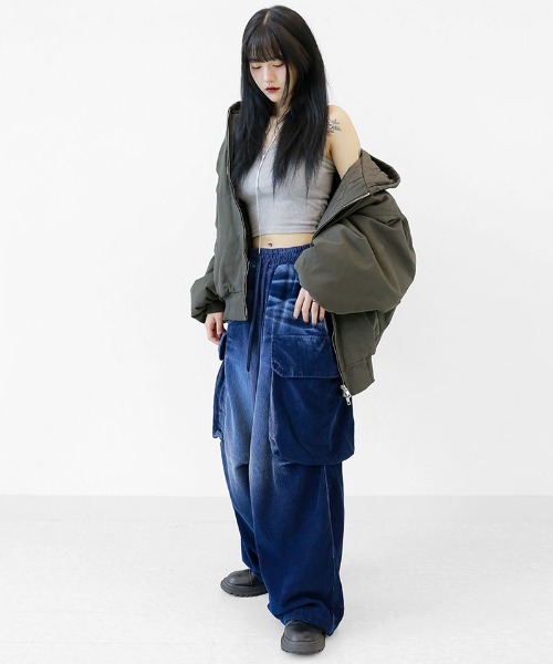 minsobi（ミンソビ）の「ダメージタッチ 中綿入り 防寒パーカー（ノーカラージャケット・メンズ・チャコール/ブラック・FREE）」の15枚目の写真