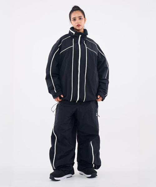 DOLL OUTERWEAR（ドラ アウターウェア）の「[DOLL x DUMDIDUM] 2526 スリックジャケット＆パンツセット BLACK 男女共用（セットアップ・レディース・その他・SMALL/MEDIUM/LARGE/X-LARGE）」の2枚目の写真