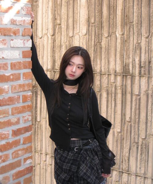 ZIZEMUSEUM（ジゼミュージアム）の「BUTTON DETAIL SHIRTS CARDIGAN(BLACK)（その他トップス・レディース・その他・SMALL/MEDIUM）」の6枚目の写真