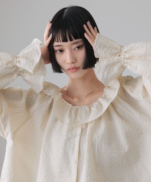 LOWRYS FARM(ローリーズファーム)の「2WAYフリルブラウス 638700(シャツ/ブラウス・レディース・イエロー/ブラック/アイボリー・FREE)」の9枚目の写真