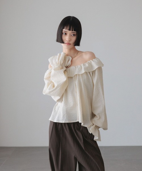 LOWRYS FARM(ローリーズファーム)の「2WAYフリルブラウス 638700(シャツ/ブラウス・レディース・イエロー/ブラック/アイボリー・FREE)」の10枚目の写真