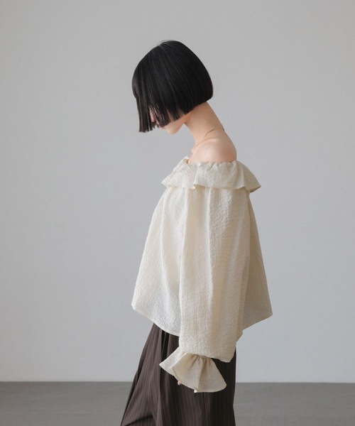 LOWRYS FARM(ローリーズファーム)の「2WAYフリルブラウス 638700(シャツ/ブラウス・レディース・イエロー/ブラック/アイボリー・FREE)」の12枚目の写真