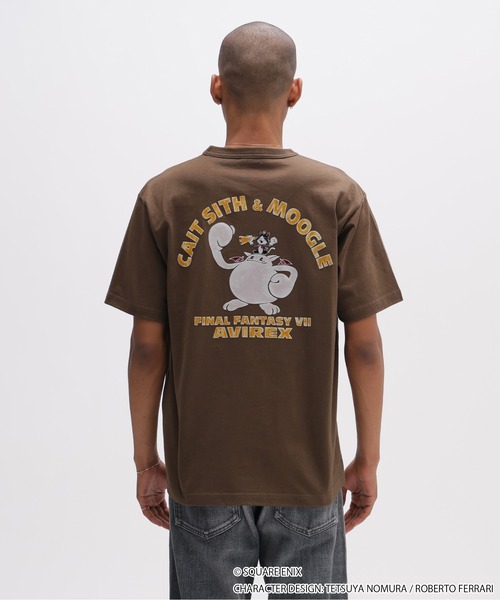 AVIREX(アヴィレックス)の「《AVIREX × FINAL FANTASY VII REMAKE》CREW NECK T-SHIRT "Cait Sith & MOOGLE" / クルーネック半袖Tシャツ ケットシー アンド モーグリ / アヴィレックス(Tシャツ/カットソー・メンズ・ブラウン/ブラック・MEDIUM/LARGE/X-LARGE/XX-LARGE)」の20枚目の写真