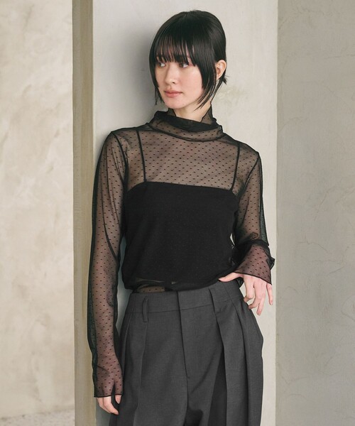 BEAUTY&YOUTH UNITED ARROWS(ビューティーアンドユースユナイテッドアローズ)の「【WEB限定 Wardrobe DAILY MINIMAL】ドット チュールタートルネックプルオーバー ウォッシャブル(Tシャツ/カットソー・レディース・オフホワイト/ブラック・FREE)」の5枚目の写真