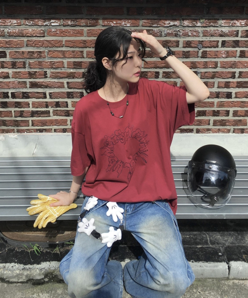 NET SOCIAL CLUB(ネットソーシャルクラブ)の「アウター ハート 半袖Tシャツ (バーガンディ)(Tシャツ/カットソー・レディース・バーガンディー・M/L/XL/S)」の1枚目の写真