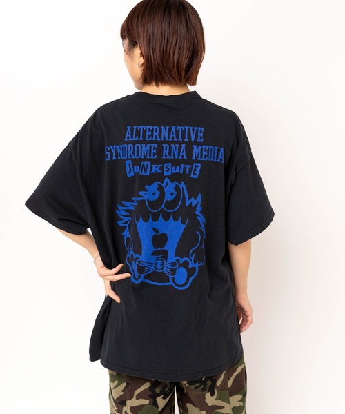 RNA(アールエヌエー)の「M2621 カットアップタイポプリントT(Tシャツ/カットソー・レディース・ホワイト/ブラック/ライトブルー・MEDIUM)」の8枚目の写真