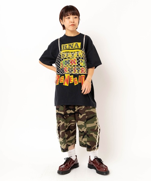 RNA(アールエヌエー)の「M2621 カットアップタイポプリントT(Tシャツ/カットソー・レディース・ホワイト/ブラック/ライトブルー・MEDIUM)」の11枚目の写真