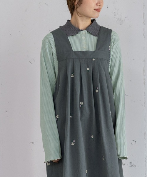 POU DOU DOU（プードゥドゥ）の「フラワー刺繍タックジャンスカ（ジャンパースカート・レディース・ダークグレー/インディゴブルー/グレー系その他・3）」の8枚目の写真