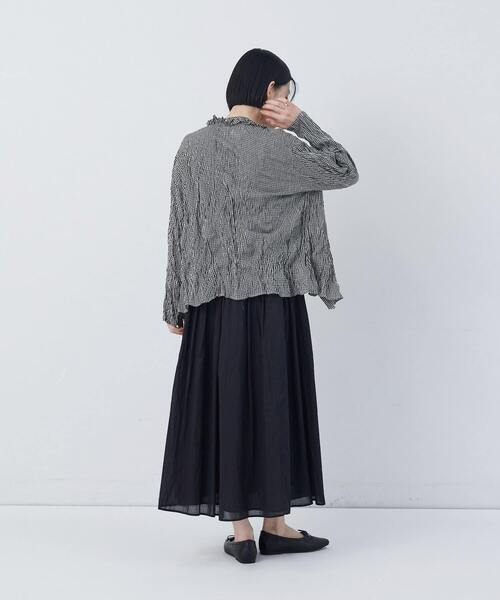 conges payes ADIEU TRISTESSE(コンジェ ペイエ アデュートリステス)の「クリンクル加工Vネックフリルシャツ(シャツ/ブラウス・レディース・チェック/ネイビー/ドット・38)」の22枚目の写真