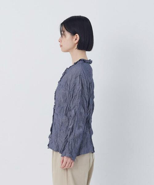 conges payes ADIEU TRISTESSE(コンジェ ペイエ アデュートリステス)の「クリンクル加工Vネックフリルシャツ(シャツ/ブラウス・レディース・チェック/ネイビー/ドット・38)」の13枚目の写真