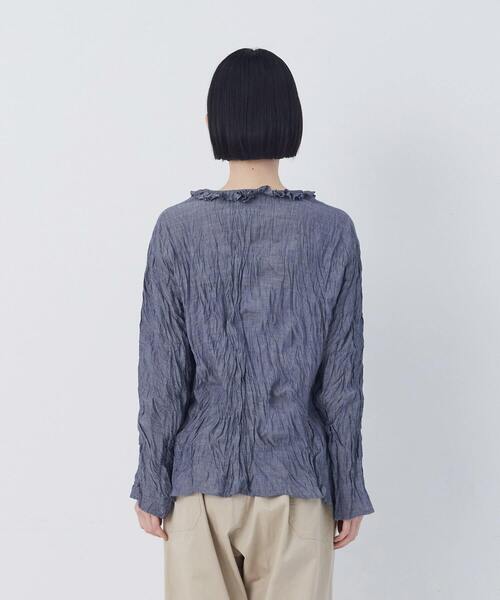 conges payes ADIEU TRISTESSE(コンジェ ペイエ アデュートリステス)の「クリンクル加工Vネックフリルシャツ(シャツ/ブラウス・レディース・チェック/ネイビー/ドット・38)」の14枚目の写真