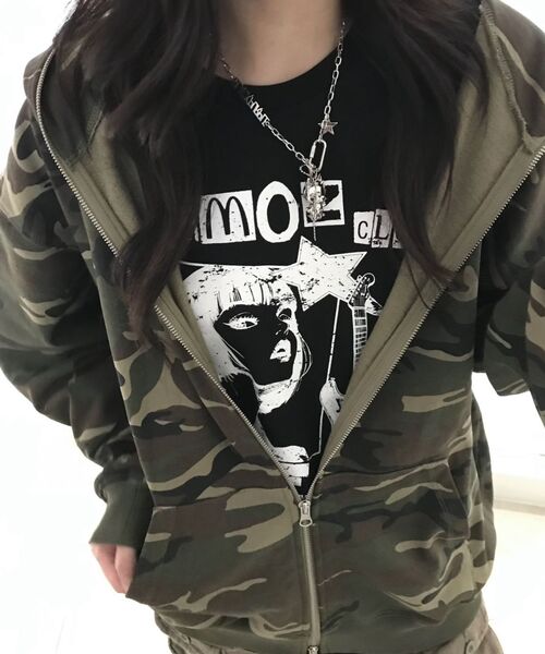 MOZMOZ(モズモズ)の「コメディガール オーバーサイズ 半袖Tシャツ ブラック(Tシャツ/カットソー・レディース・その他・XXL/XL/M)」の8枚目の写真