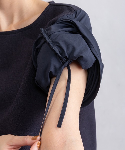 MARECHAL TERRE(マルシャルテル)の「ラッフルスリーブトップス(シャツ/ブラウス・レディース・オフホワイト/ブラック/ネイビー/サンドベージュ・MEDIUM)」の15枚目の写真