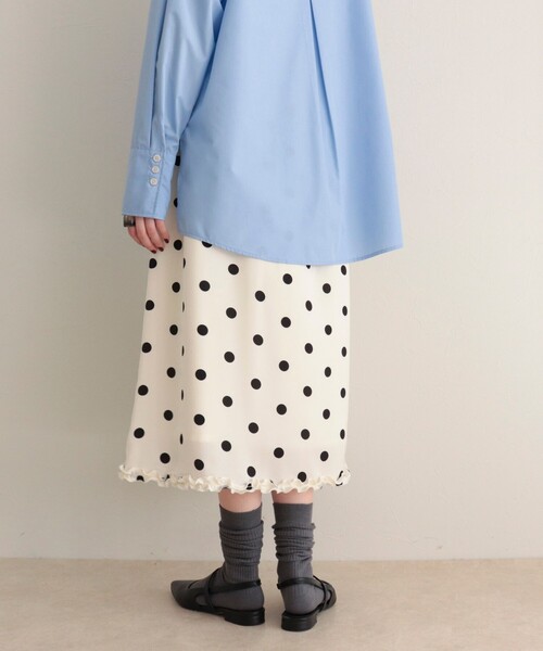 fredy emue（フレディエミュ）の「サテンドットミディスカート（スカート・レディース・ブラック系その他/ホワイト系その他・38）」の18枚目の写真