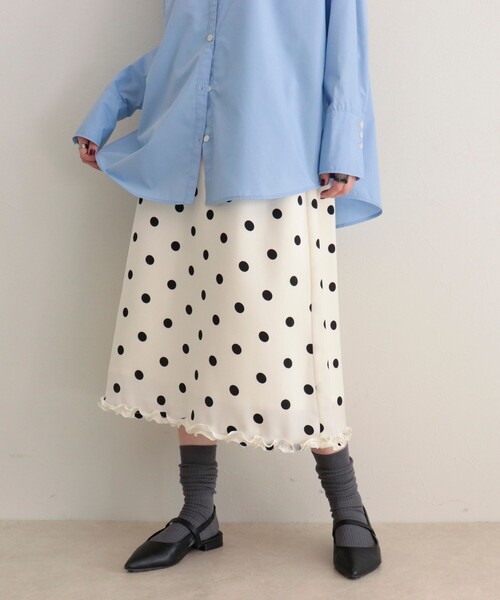 fredy emue（フレディエミュ）の「サテンドットミディスカート（スカート・レディース・ブラック系その他/ホワイト系その他・38）」の19枚目の写真