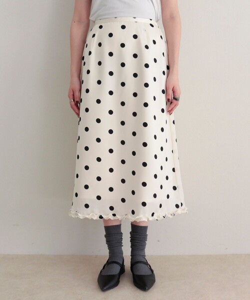 fredy emue（フレディエミュ）の「サテンドットミディスカート（スカート・レディース・ブラック系その他/ホワイト系その他・38）」の22枚目の写真