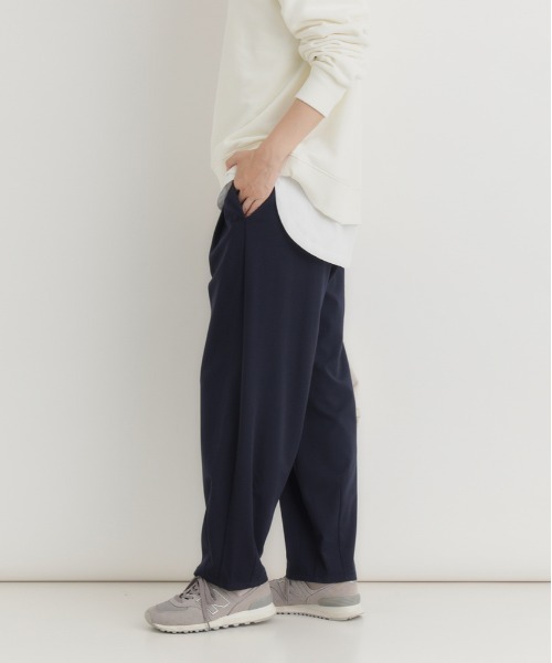 Right-on（ライトオン）の「【HONEYSUCKLE ROSE】ポンチ ジョガーパンツ (リラックスフィット / トレンド感 / デイリーコーデ)（その他パンツ・レディース・ブラック/ネイビー/ブラウン・M/L/XL/S）」の9枚目の写真