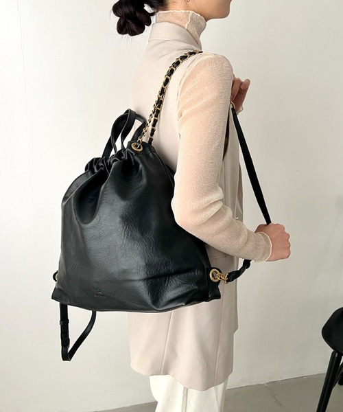 LOVALOT(ラバロット)の「フェイクレザー 巾着ナップサック(バックパック/リュック・レディース・ブラック/ブラウン・FREE)」の4枚目の写真