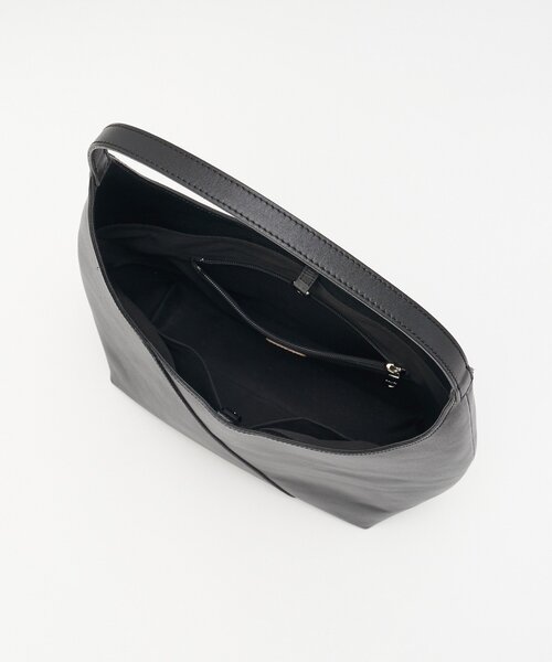 russet（ラシット）の「スムースレザートートバッグ（トートバッグ・レディース・アイボリー/ブラック・FREE）」の16枚目の写真