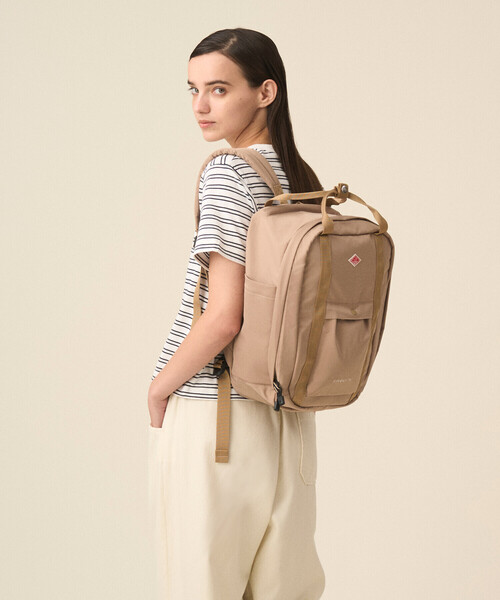 DANTON(ダントン)の「Polyester Twill Rucksack〈RIVOLI 15〉(バックパック/リュック・レディース・チャコール/ベージュ/ブラック・-)」の6枚目の写真