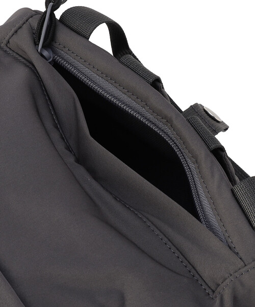 DANTON(ダントン)の「Polyester Twill Rucksack〈RIVOLI 15〉(バックパック/リュック・レディース・チャコール/ベージュ/ブラック・-)」の12枚目の写真