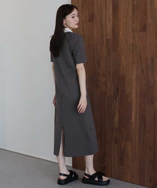 J by blue(ジェイバイブルー)の「スキッパー襟ワンピース(ワンピース・レディース・チャコールグレー/ブラック/アイボリー・MEDIUM)」の15枚目の写真