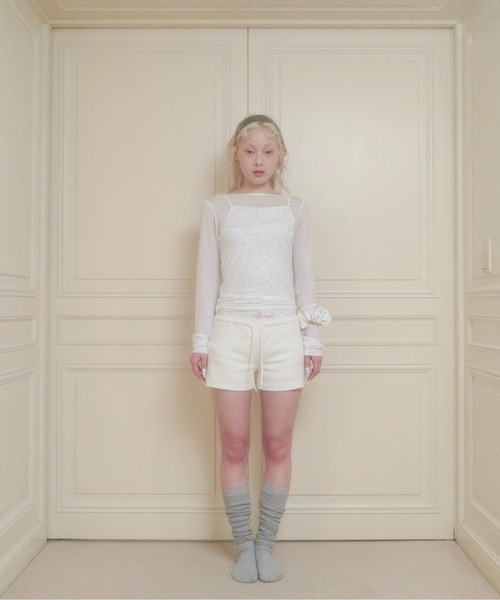 chernyy(チェルニー)の「2way chernyy sheer long sleeve tee / シアーロンT(Tシャツ/カットソー・レディース・オフホワイト/ピンク・SMALL/LARGE/MEDIUM)」の4枚目の写真