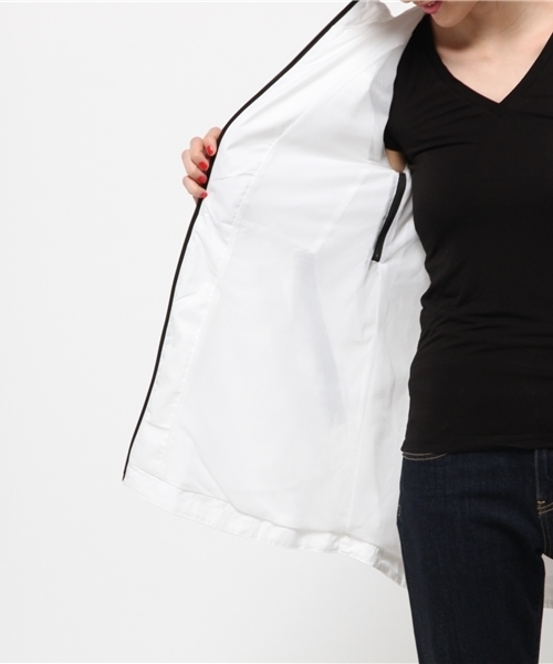 PUMA(プーマ)の「WINDRUNNER (WOMEN)(その他アウター・レディース・ホワイト/ブラック・LARGE/SMALL/MEDIUM)」の14枚目の写真