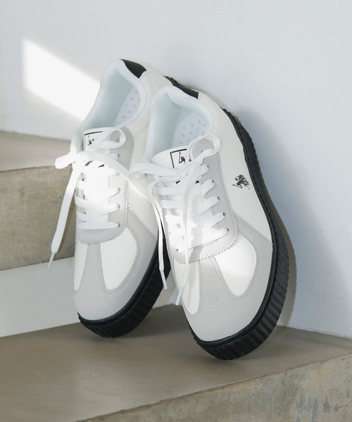 U.S. POLO ASSN.(ユーエスポロアッスン)の「『U.S. POLO ASSN/ユーエスポロアッスン』厚底スニーカー【Z】(スニーカー・メンズ・ホワイト×ライトグレー/ホワイト/ブラック・25.5cm/26.5cm/27.5cm)」の2枚目の写真