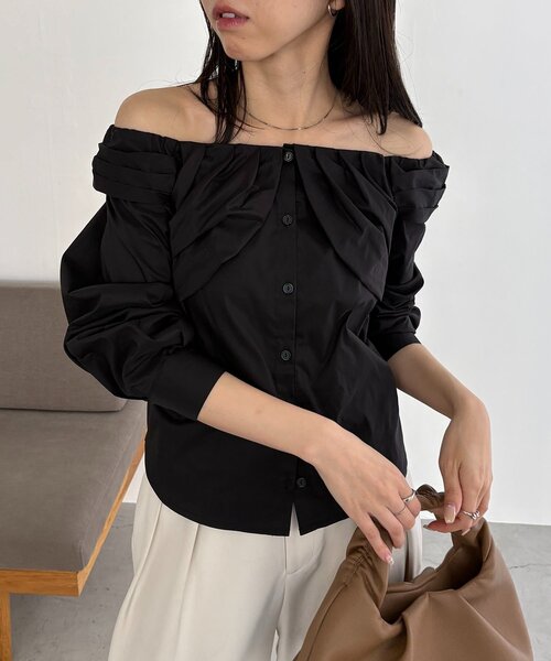 CAPRICIEUX LE'MAGE(カプリシューレマージュ)の「オフショルパフブラウス(シャツ/ブラウス・レディース・ホワイト/ブラック/ブルー・FREE)」の3枚目の写真