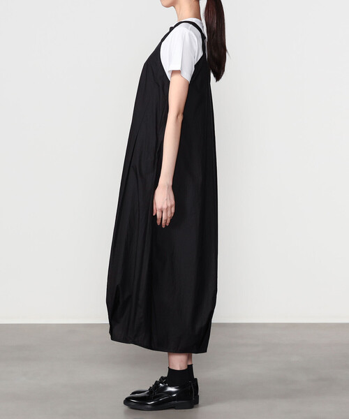 Bshop（ビショップ）の「eunoia | ツイスト Vネックノースリーブワンピース WOMEN（ワンピース・レディース・ブラック・ONE）」の15枚目の写真