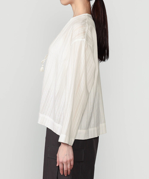 Bshop(ビショップ)の「INDIA INDUSTRY | コットンドビー カーディガンシャツ WOMEN(シャツ/ブラウス・レディース・オフホワイト・1)」の7枚目の写真