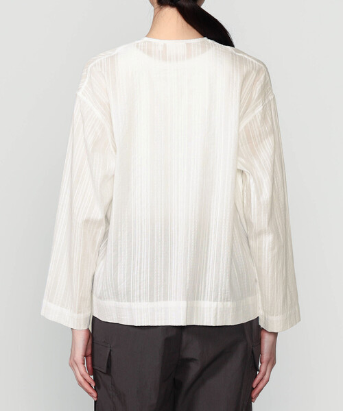 Bshop(ビショップ)の「INDIA INDUSTRY | コットンドビー カーディガンシャツ WOMEN(シャツ/ブラウス・レディース・オフホワイト・1)」の6枚目の写真