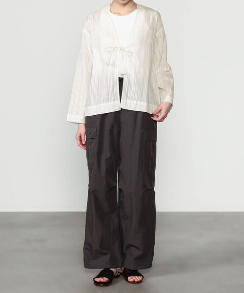 Bshop(ビショップ)の「INDIA INDUSTRY | コットンドビー カーディガンシャツ WOMEN(シャツ/ブラウス・レディース・オフホワイト・1)」の4枚目の写真