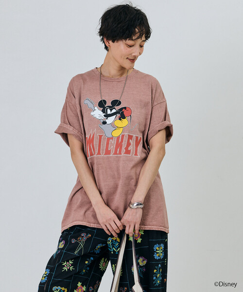 Freada(フリーダ)の「Freada/フリーダ 【MICKEY / ミッキー】ロック ビッグTシャツ(Tシャツ/カットソー・レディース・ブラック/ピンク・ONE SIZE)」の2枚目の写真