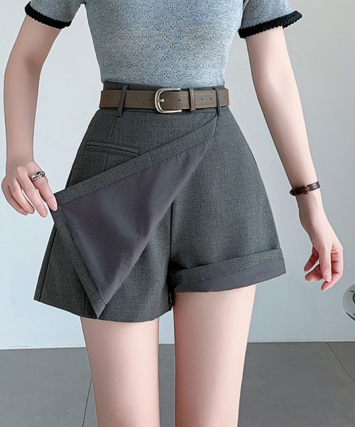 2ly2（トゥーリートゥー）の「ベルト付きアシンメトリーデザイン ショートパンツ（その他パンツ・レディース・グレー/ブラック・FREE）」の21枚目の写真