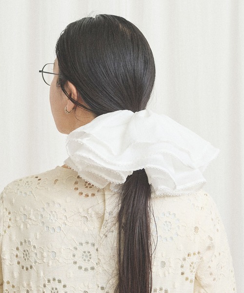 fig London(フィグロンドン)の「_chouchou Diana(シュシュ・レディース・ホワイト/ブラック・FREE)」の2枚目の写真