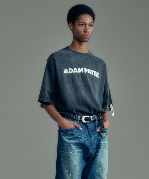 ADAM PATEK(アダムパテック)の「【ADAMPATEK/アダムパテック】basic logo aging T ベーシックロゴエイジングTEE(Tシャツ/カットソー・メンズ・ブラック/グリーン/ピンク/ホワイト・2)」の2枚目の写真