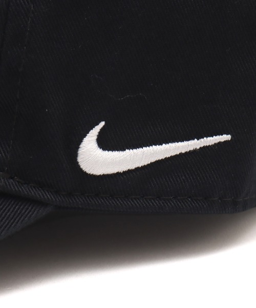 NIKE（ナイキ）の「NIKE CLUB UNSTRUCTURED ORGANIC COTTON CAP / ナイキ クラブ アンストラクチャード オーガニックコットン キャップ【SP】（キャップ・メンズ・ブラック・M/L）」の3枚目の写真