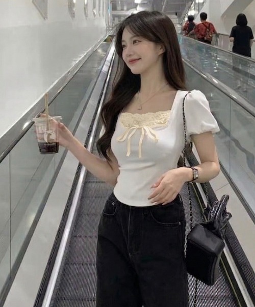 lulufa(ルルファ)の「フロントリボンレースデザインタイトTシャツ(Tシャツ/カットソー・レディース・ホワイト/ブラック・LARGE/MEDIUM)」の6枚目の写真