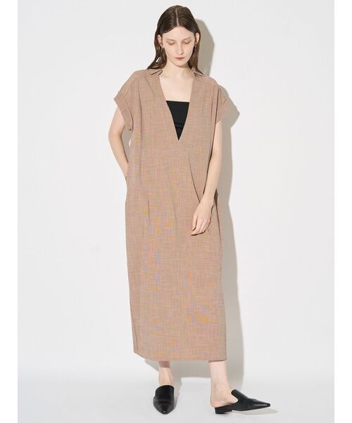 ELENDEEK（エレンディーク）の「スキッパールーズワンピース（ワンピース・レディース・グレー/ブラウン・2/1）」の2枚目の写真