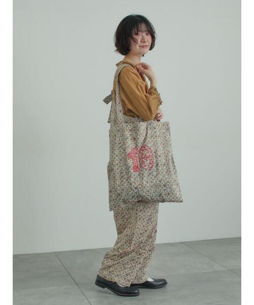 TSUHARU by Samansa Mos2（ツハルバイサマンサモスモス）の「【LIBERTY FABRICS】Botanical Language柄トートバッグ（ハンドバッグ・レディース・ブルー/キナリ・F）」の7枚目の写真