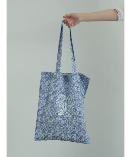 TSUHARU by Samansa Mos2（ツハルバイサマンサモスモス）の「【LIBERTY FABRICS】Botanical Language柄トートバッグ（ハンドバッグ・レディース・ブルー/キナリ・F）」の8枚目の写真